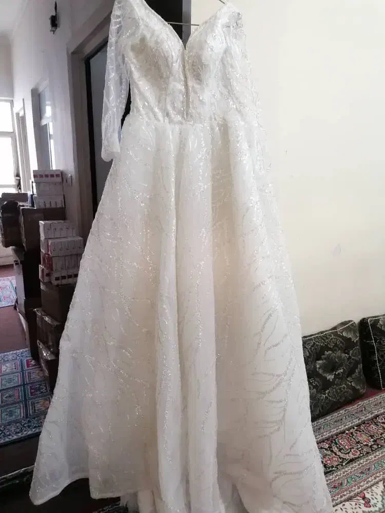 فروش لباس عروس|لباس|شیراز, لب آب|دیوار