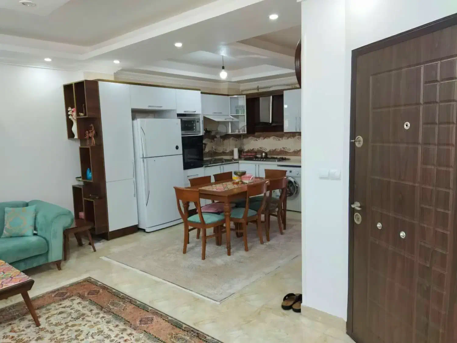 آپارتمان ۸۵ متر شیک خ ساری مهمانسرا  ۴۰۰ وام دار|فروش آپارتمان|قائم‌شهر, |دیوار