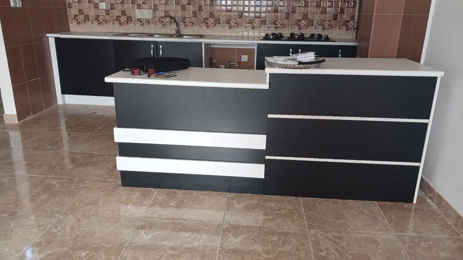 جزیره تمام ام دی اف/سینک/گاز پنج شعله همه باهم|اجاق گاز و لوازم برقی پخت‌وپز|صومعه‌سرا, |دیوار