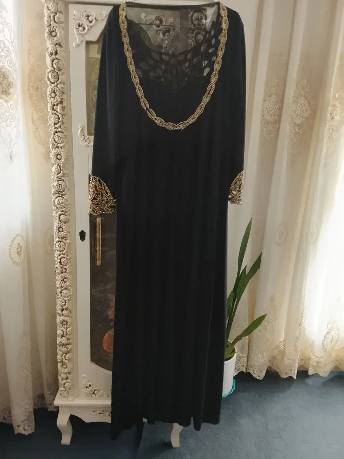 لباس مجلسی|لباس|آبسرد, |دیوار