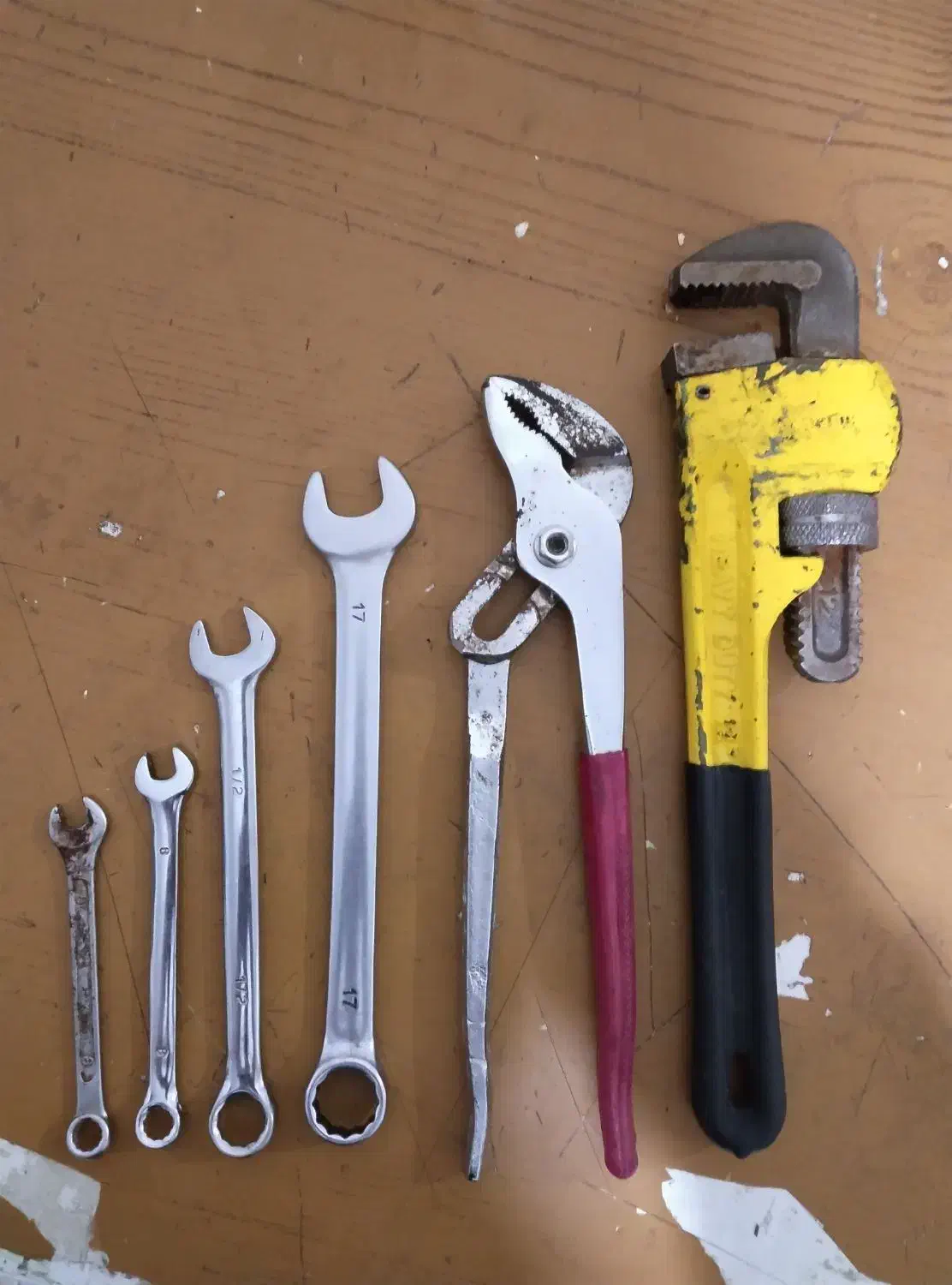 آچار و لوله گیر اصلی|ابزارآلات|اهواز, منبع اب|دیوار