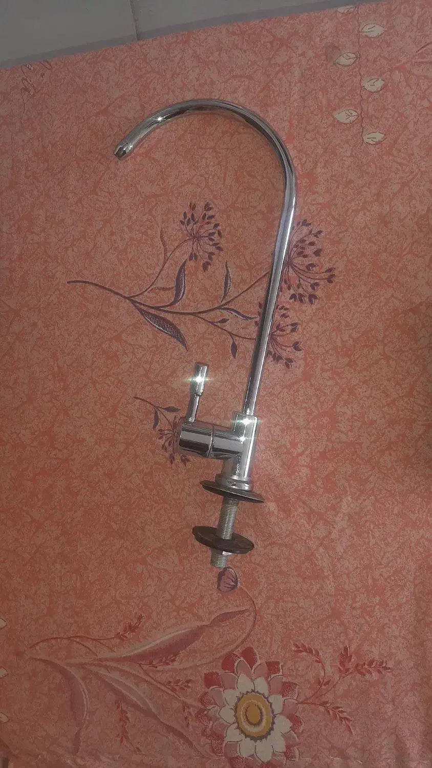 یک عدد آبچکان سینگ|آبچکان و نظمدهنده ظروف|شفت, |دیوار