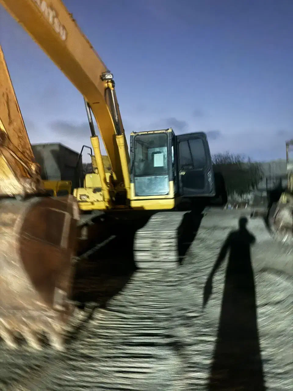 فروش بیل میکانیکی کوماتسو ۲۲۰ خط ۸|ماشین‌آلات صنعتی|ایرانشهر, |دیوار