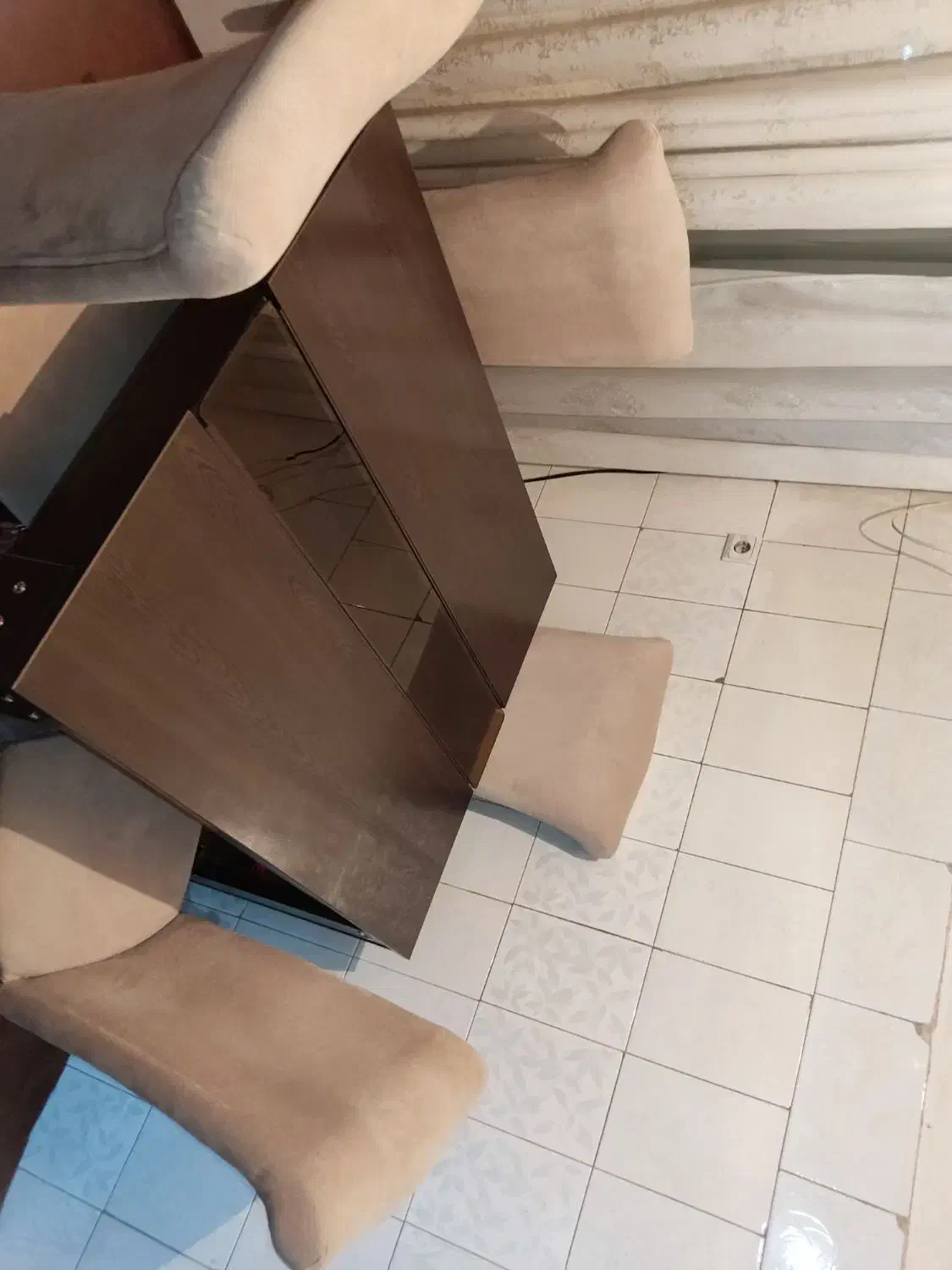 میز غذاخوری ۴نفره|میز و صندلی غذاخوری|نسیمشهر, |دیوار