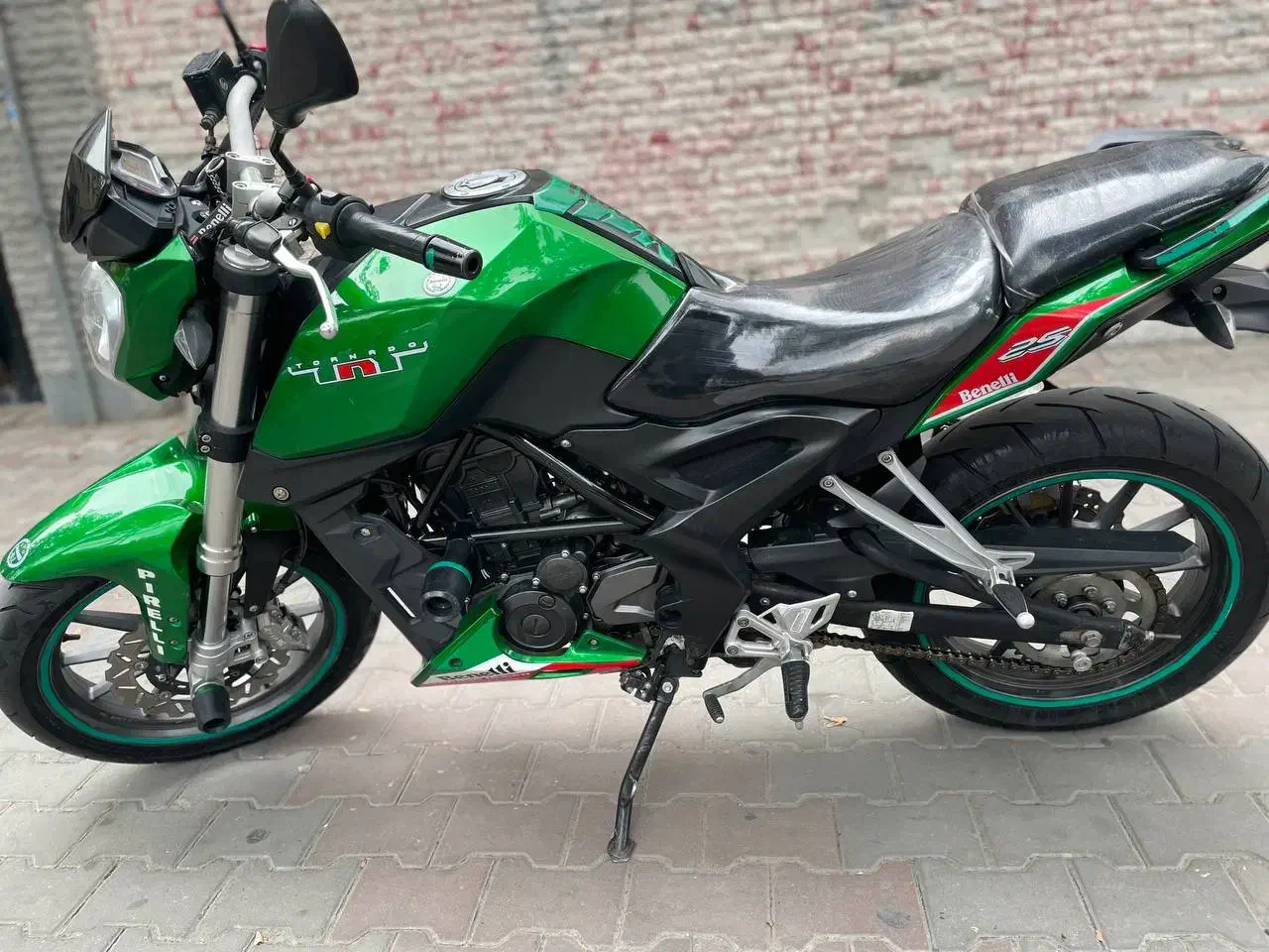 بنلی ۲۵۰ تک فیس قدیم|موتورسیکلت|گرگان, |دیوار