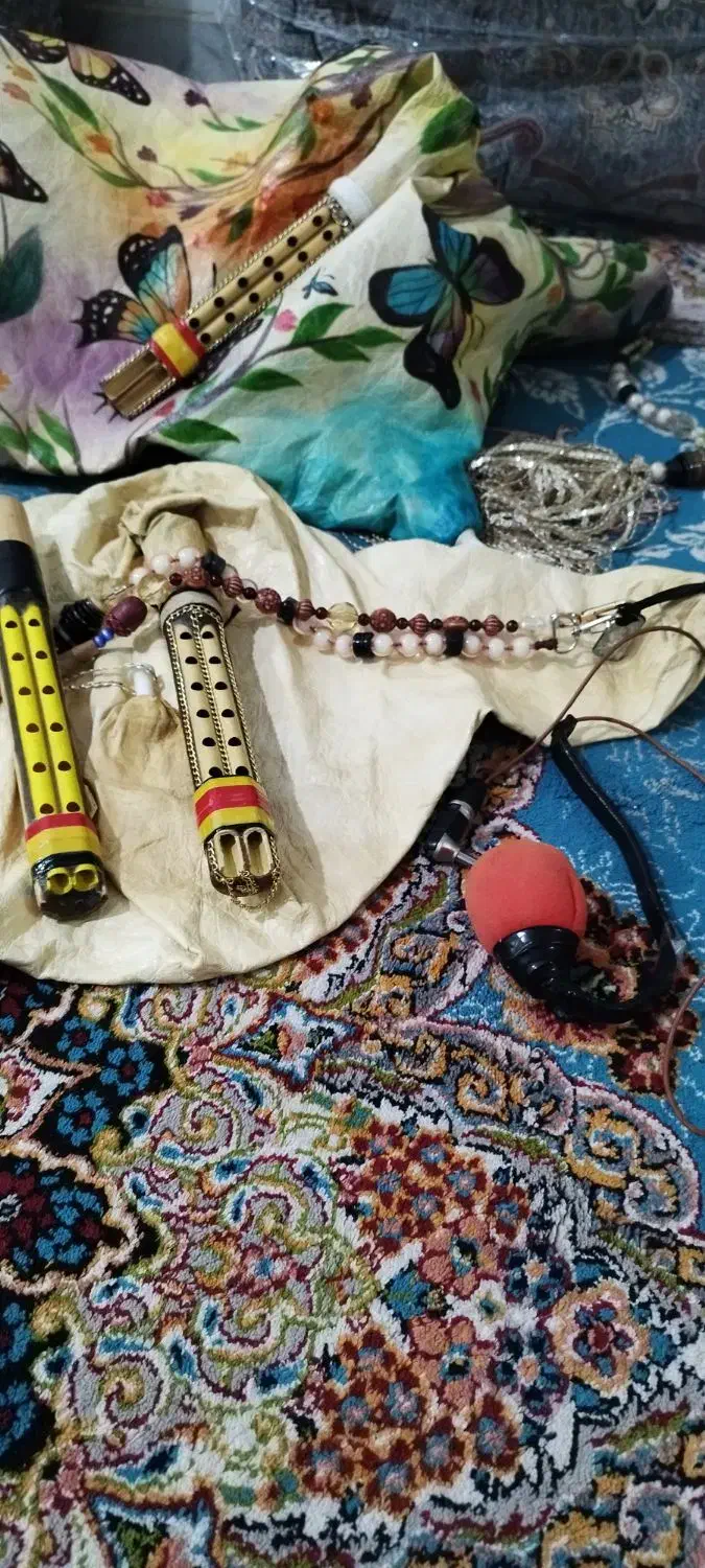 نیهمبون چرم|سازهای بادی|اصفهان, نقش جهان|دیوار