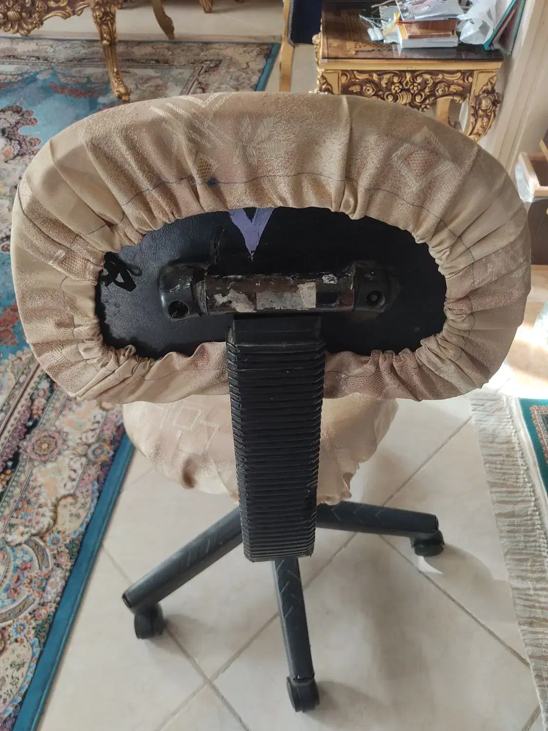 صندلی|صندلی و نیمکت|اصفهان, رکن الدوله شرقی|دیوار