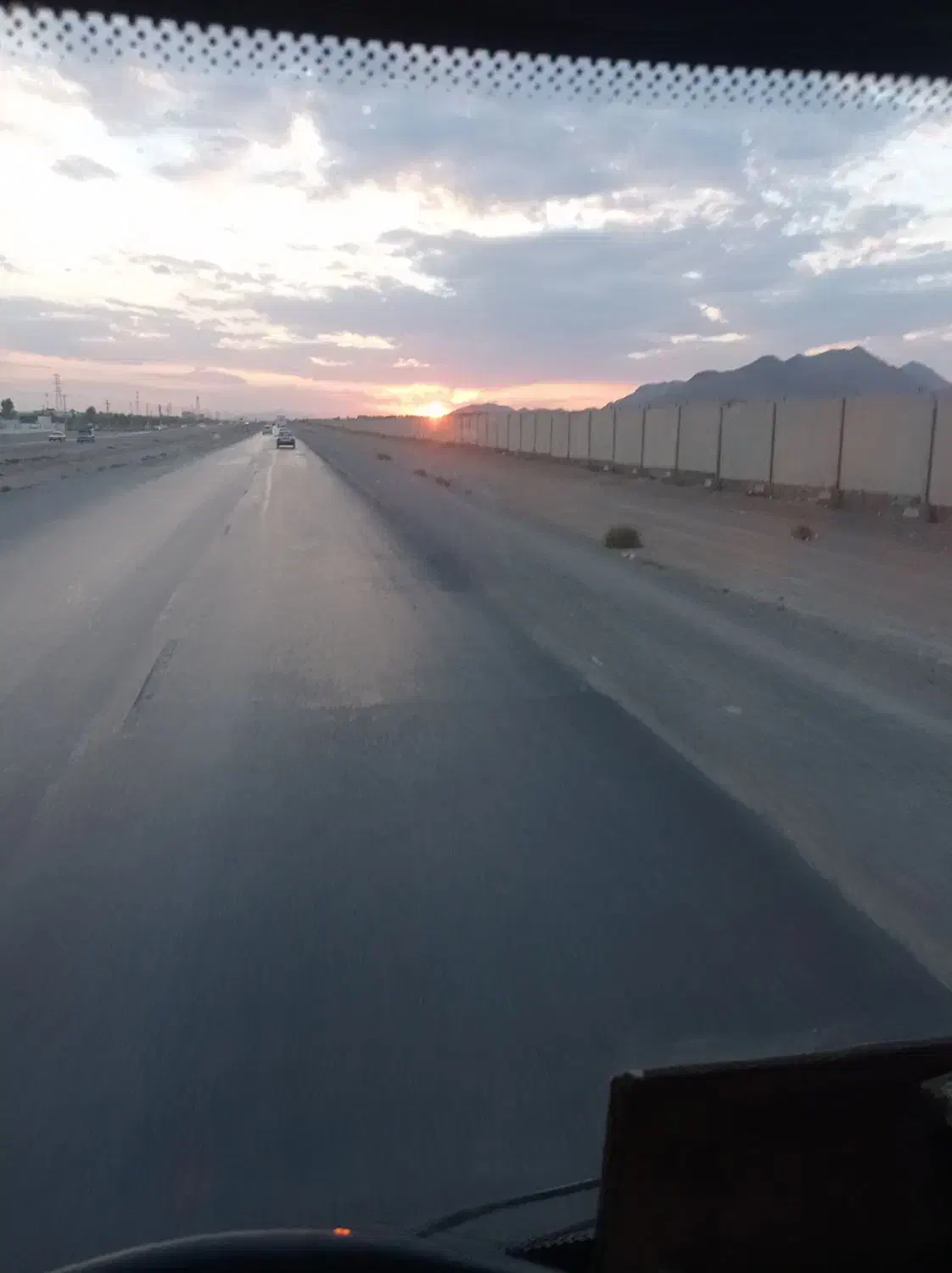 سرویس به تمام ایران پذیرفته می شود|خدمات حمل و نقل|نجف‌آباد, بازار|دیوار