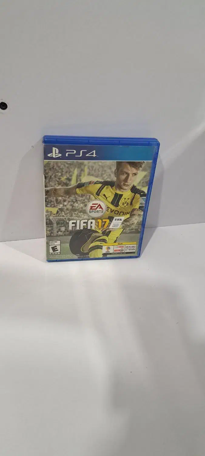 دیسک فیفا ۱۷ سالم بدون خط و خش|کنسول، بازی ویدئویی و آنلاین|تهران, هوانیروز|دیوار