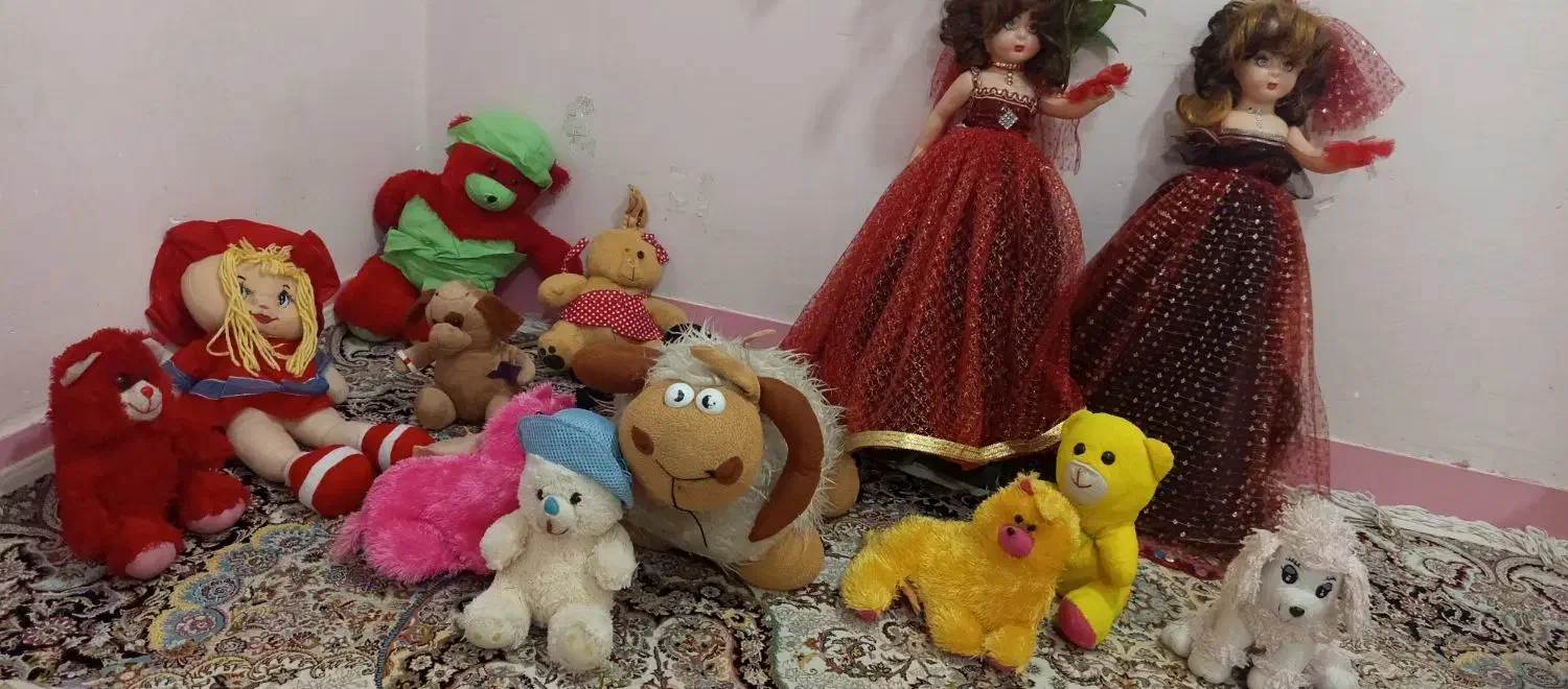 عروسک|اسباب‌بازی بچه|مسجد سلیمان, |دیوار