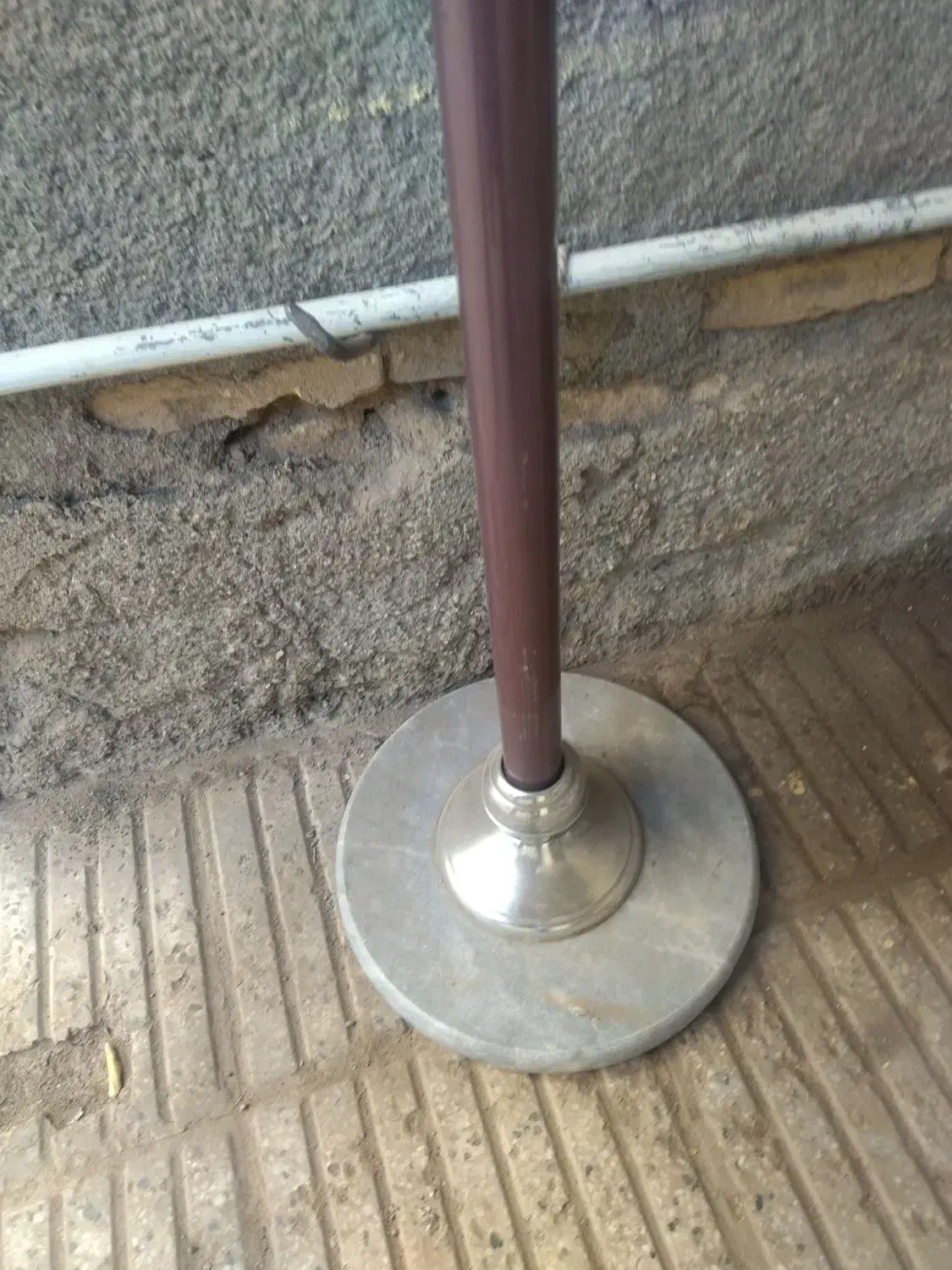 جالباسی ایستاده سالم و تمیز|بندرخت و رخت‌آویز|سبزوار, رضوی|دیوار