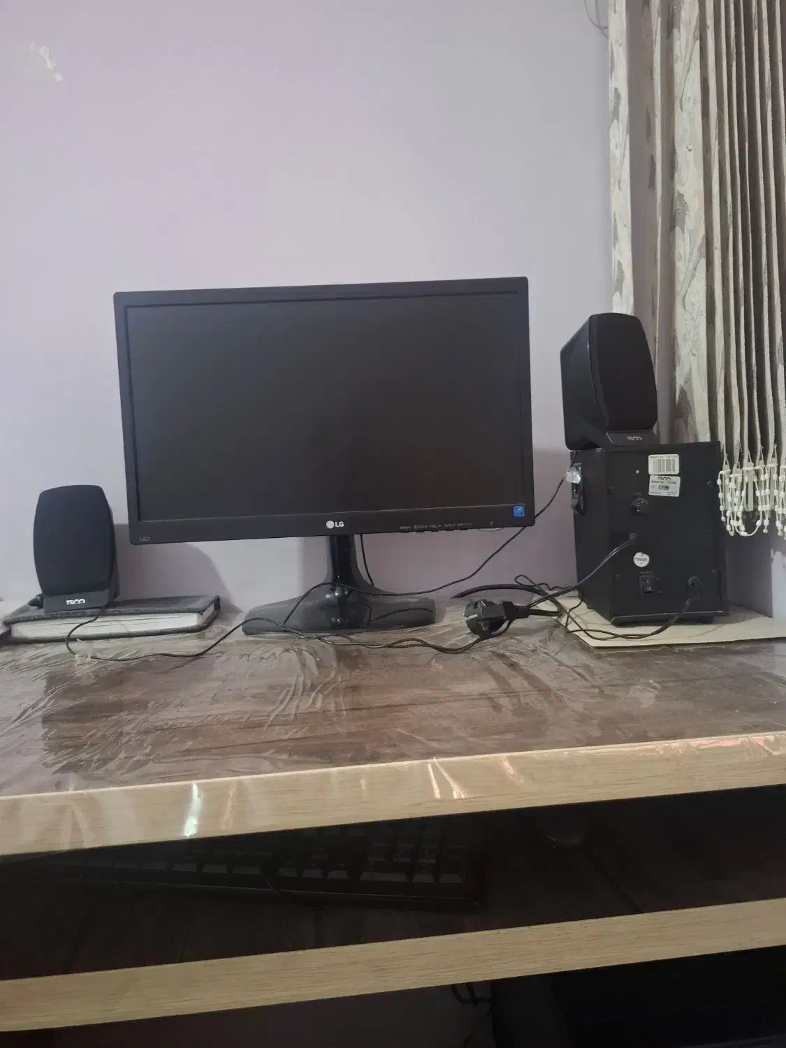 کامپیوتر|رایانه رومیزی|دوگنبدان, |دیوار