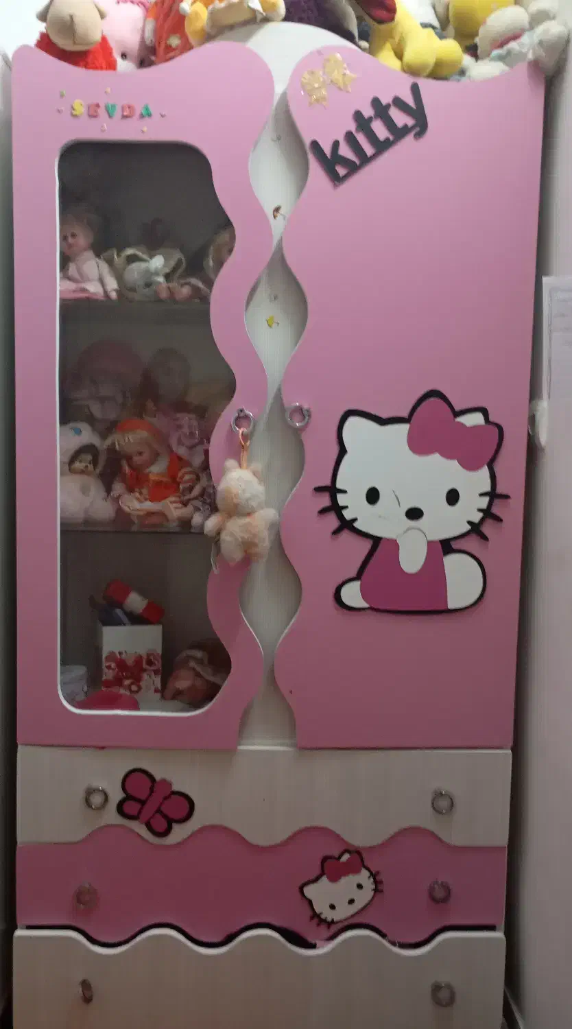 کمدو فرش چهار متری|اسباب و اثاث بچه|ورامین, خیر آباد|دیوار