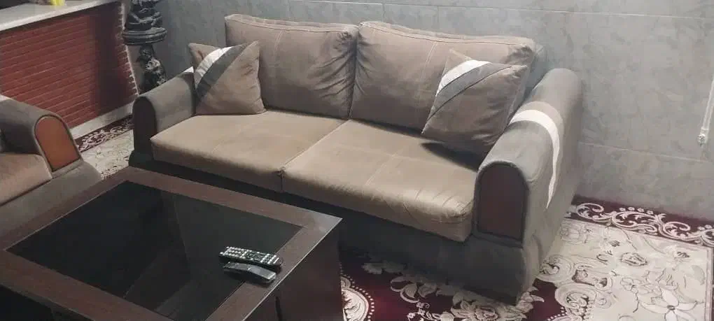 مبل به همراه میز|مبلمان خانگی و میز عسلی|شاهین‌شهر, فیض|دیوار