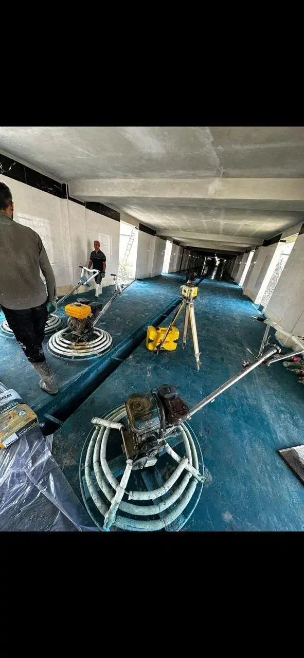 بتن ریزی کف با ماله پروانه ای و برش جلوگیری از ترک|خدمات پیشه و مهارت|کرج, دولت‌آباد|دیوار