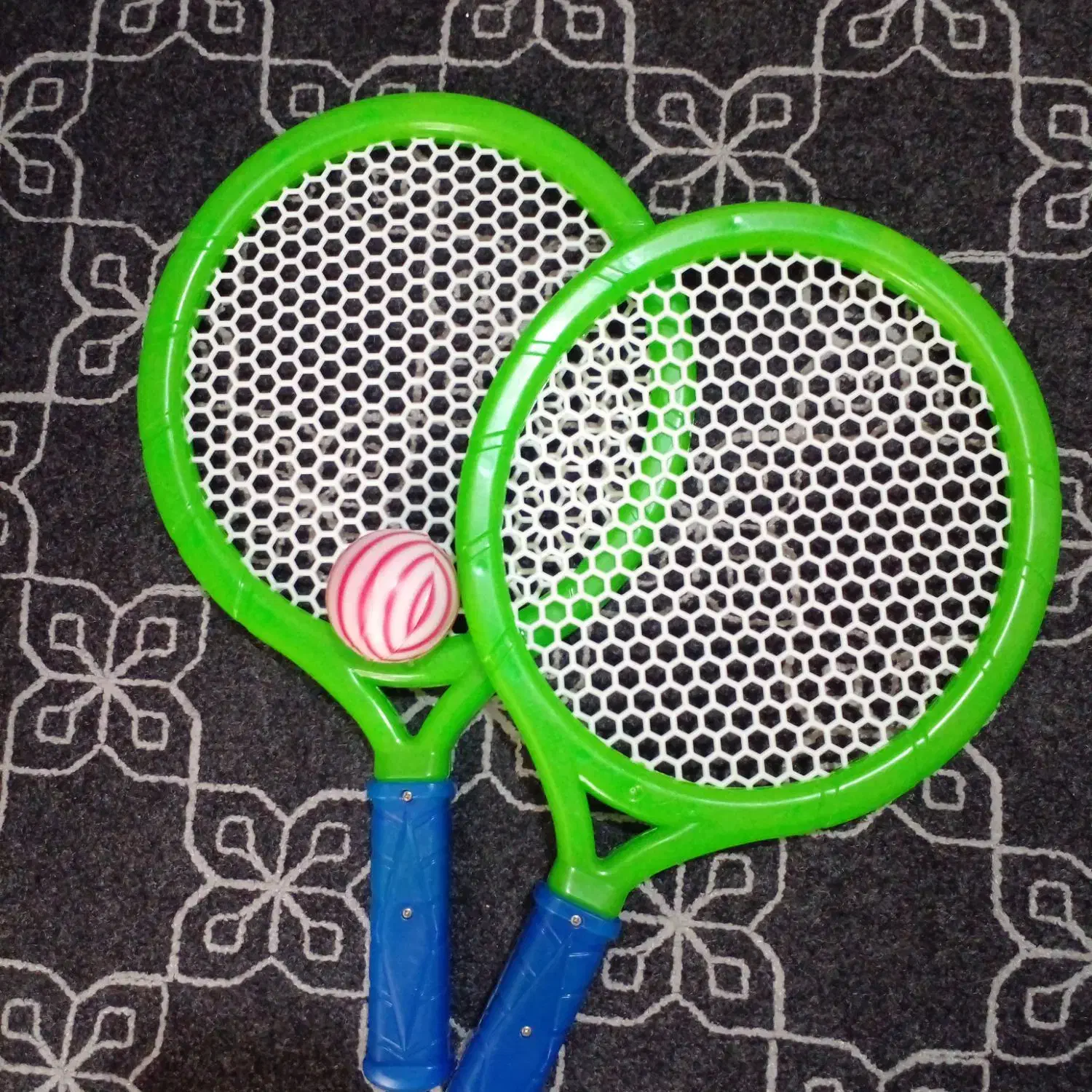 اسباب بازی تنیس|اسباب‌‌بازی|بابل, |دیوار