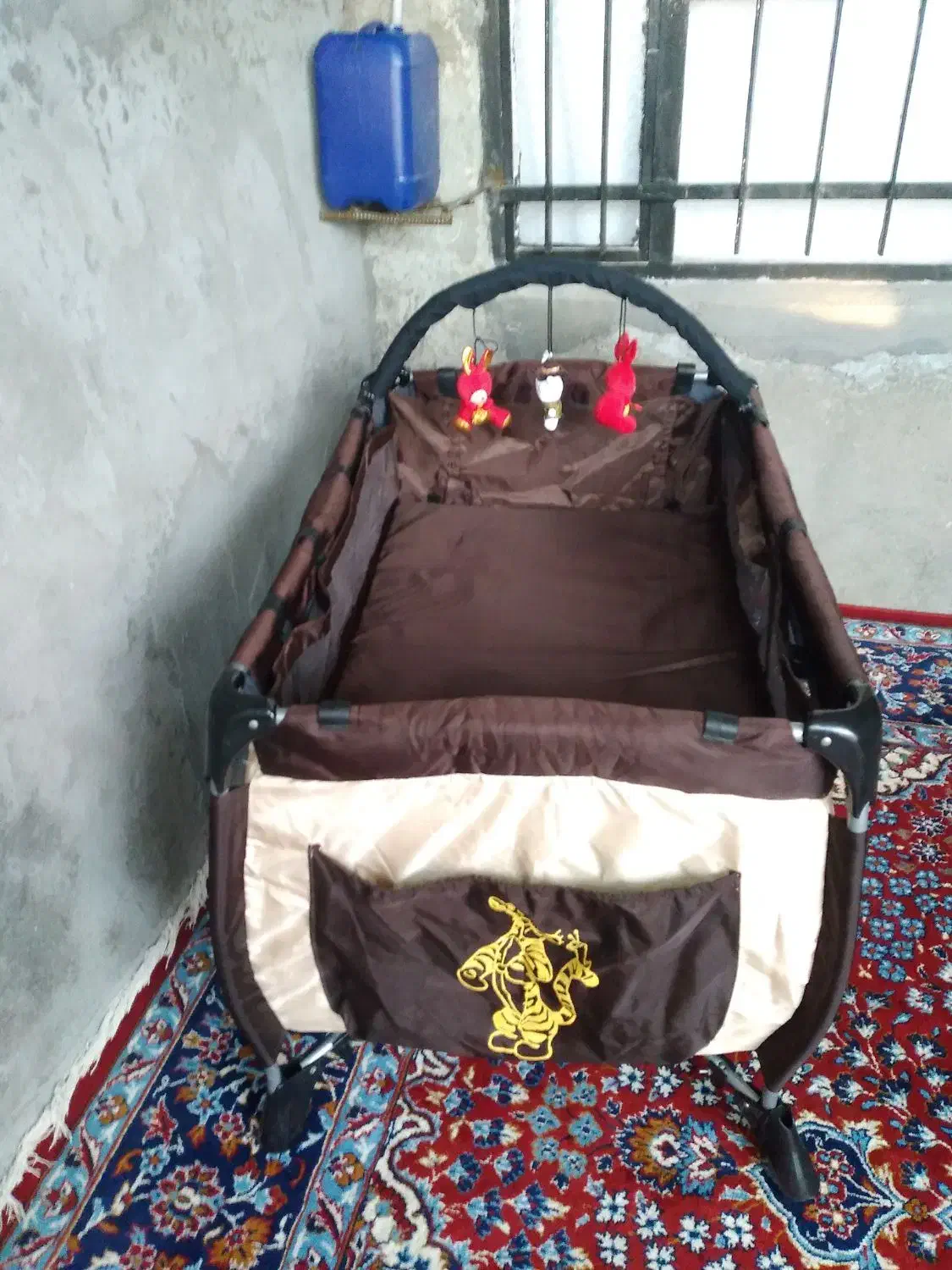 گهواره|تخت و سرویس خواب|رضویه, |دیوار