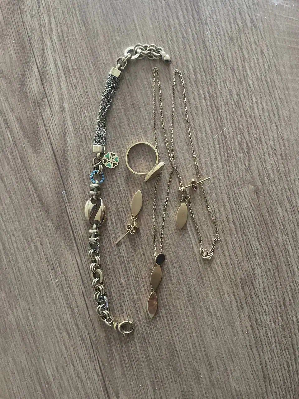 حدود ۳۰ گرم طلا|جواهرات|مشهد, هنرستان|دیوار