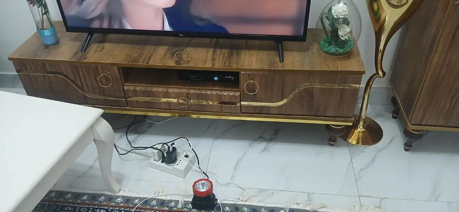 میزتی وی وجاکفشی با اینه|جاکفشی، کمد، دراور|سنگر, |دیوار