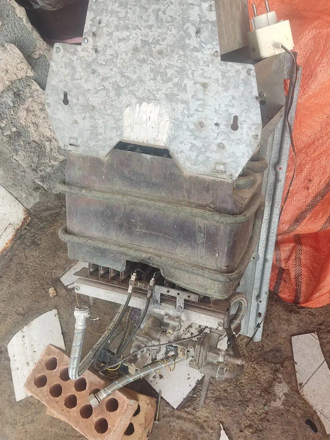 ابگرمکن بوتان سالم|آبگرمکن، پکیج، شوفاژ|جیرفت, |دیوار