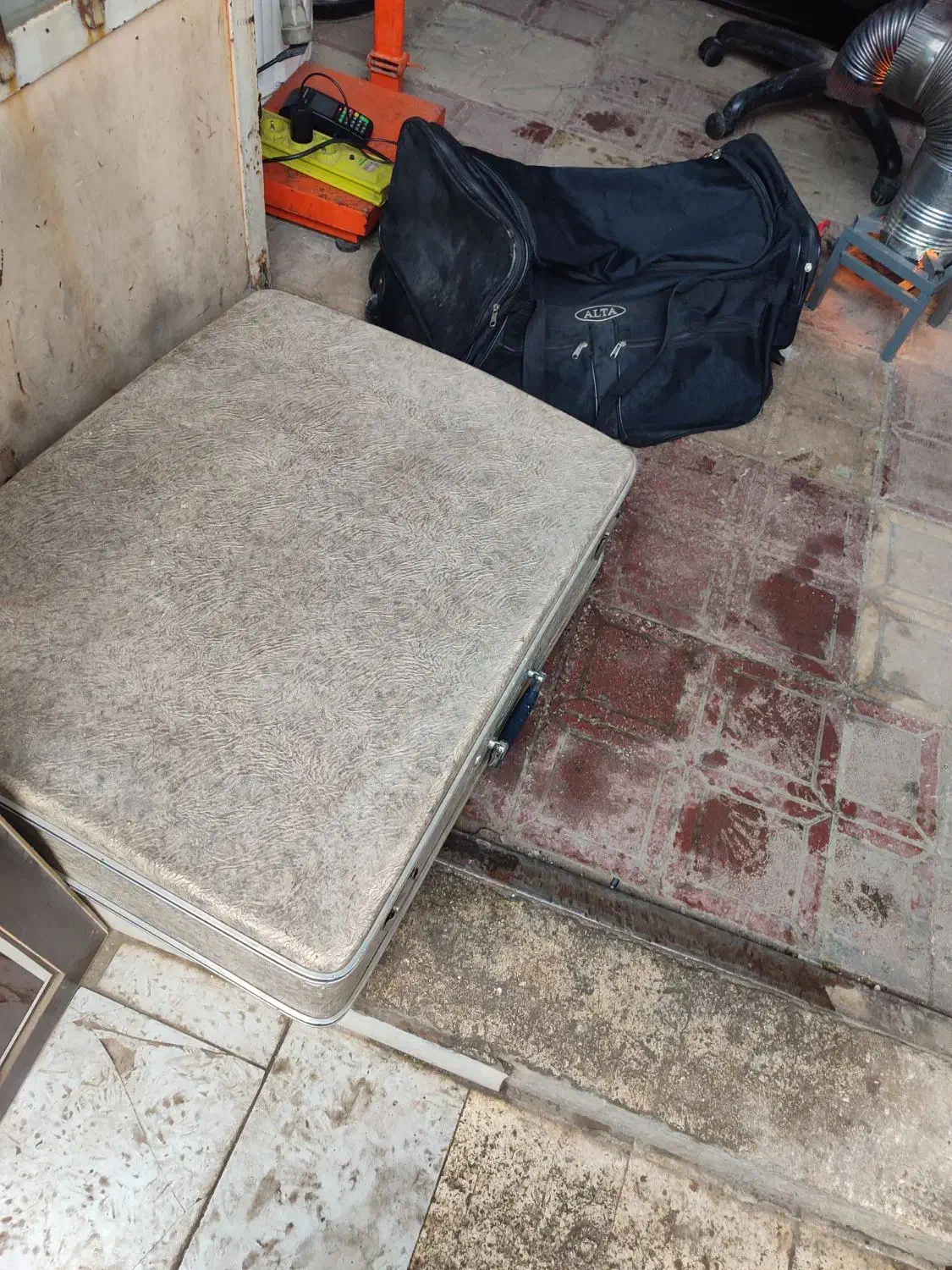 چمدان و ساک|کیف، کفش، کمربند|سنندج, |دیوار