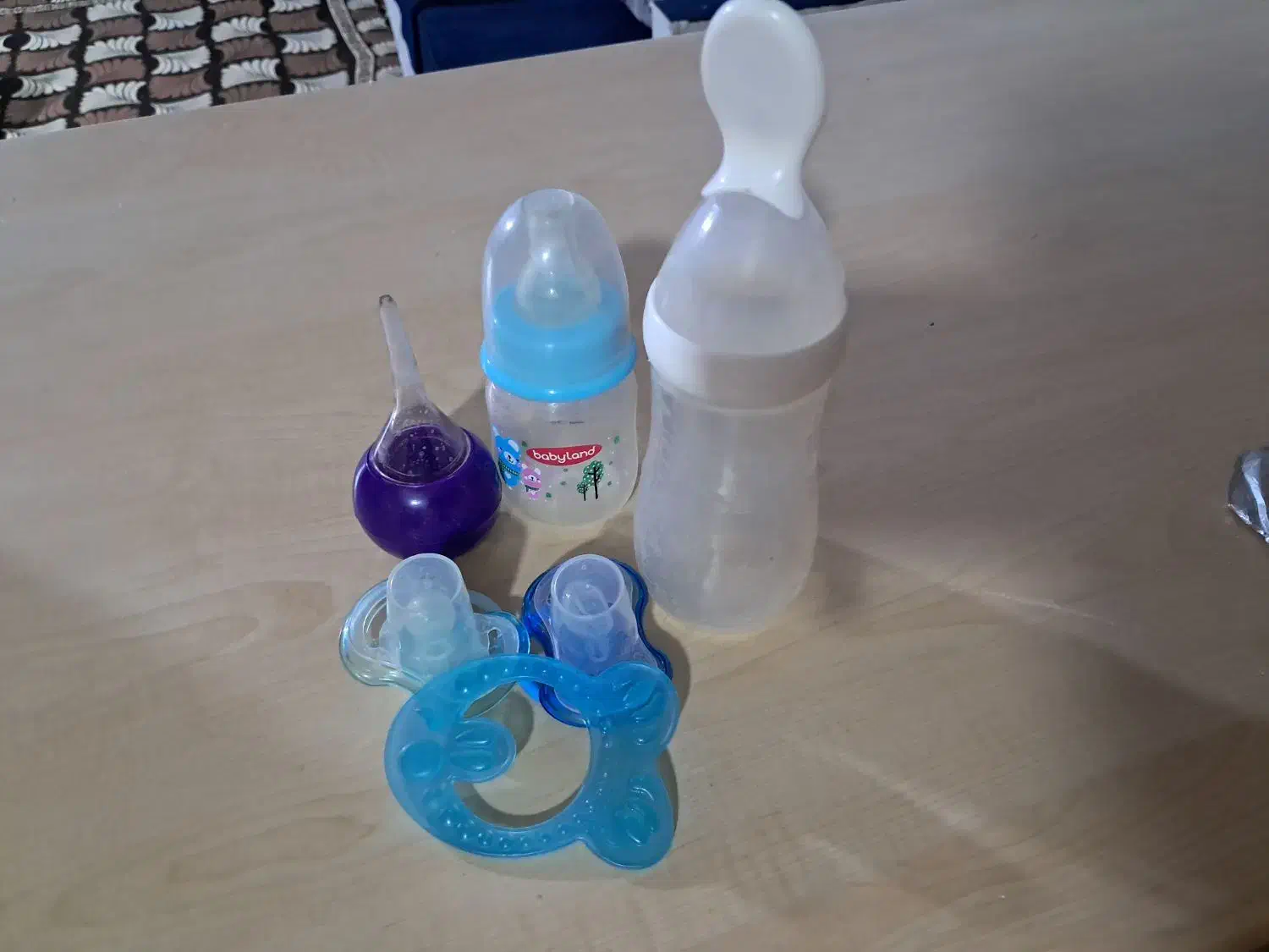 مقداری وسایل نوزاد درحدنو|اسباب و اثاث بچه|کاشان, پشت شهربانی|دیوار