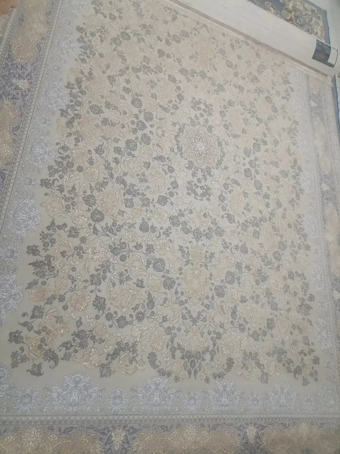 فرش بیکران|فرش|مشکین‌دشت, |دیوار