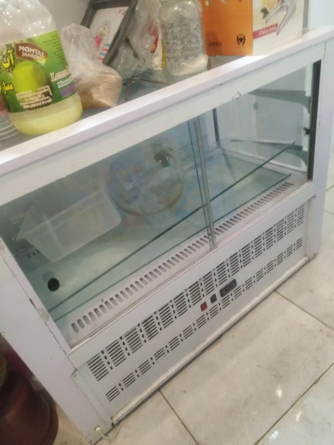 شوکیک یخچال خنک کننده|کافیشاپ و رستوران|مرودشت, دولت آباد|دیوار