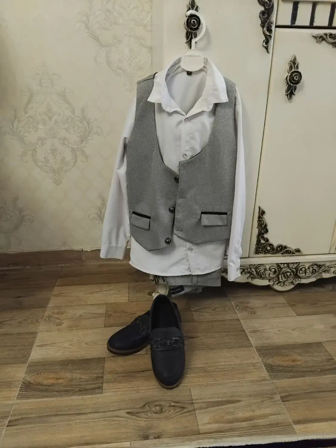 ست جلیقه شلوار در حدنو همراه با کالج|کفش و لباس بچه|چهارباغ, |دیوار