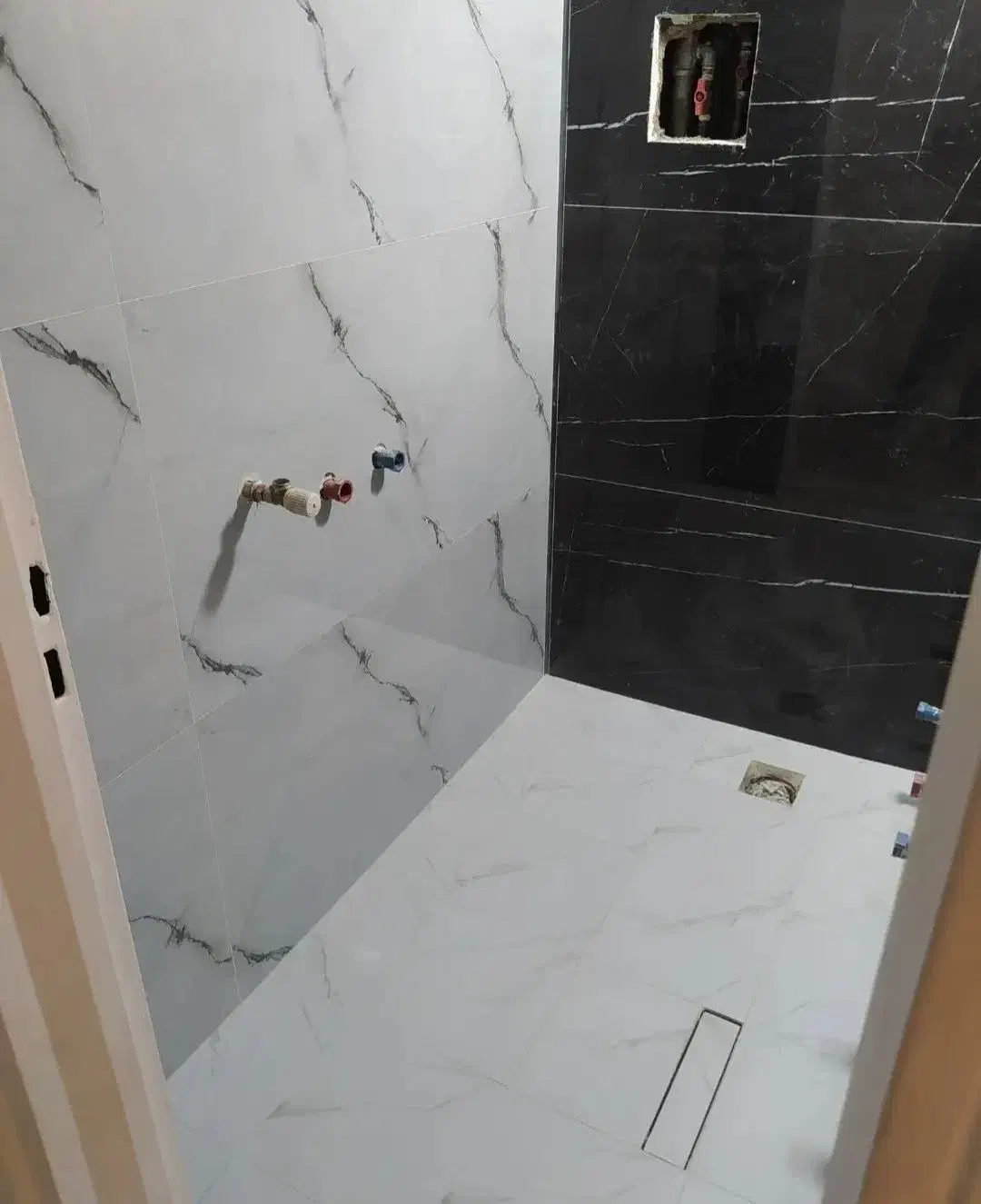 کاشی کاری کف اسلب بدنه صفر تا صد ساختمان|خدمات پیشه و مهارت|بروجرد, |دیوار