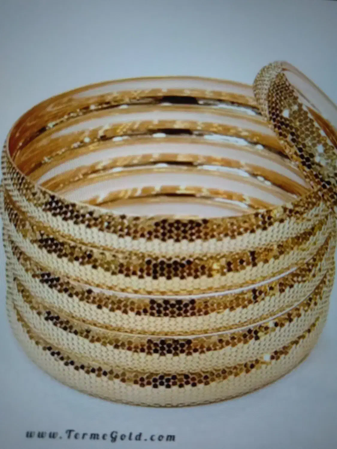 قطعه های طلا پیدا شده در پارک ناژوان|اشیا|اصفهان, بوستان ناژوان|دیوار