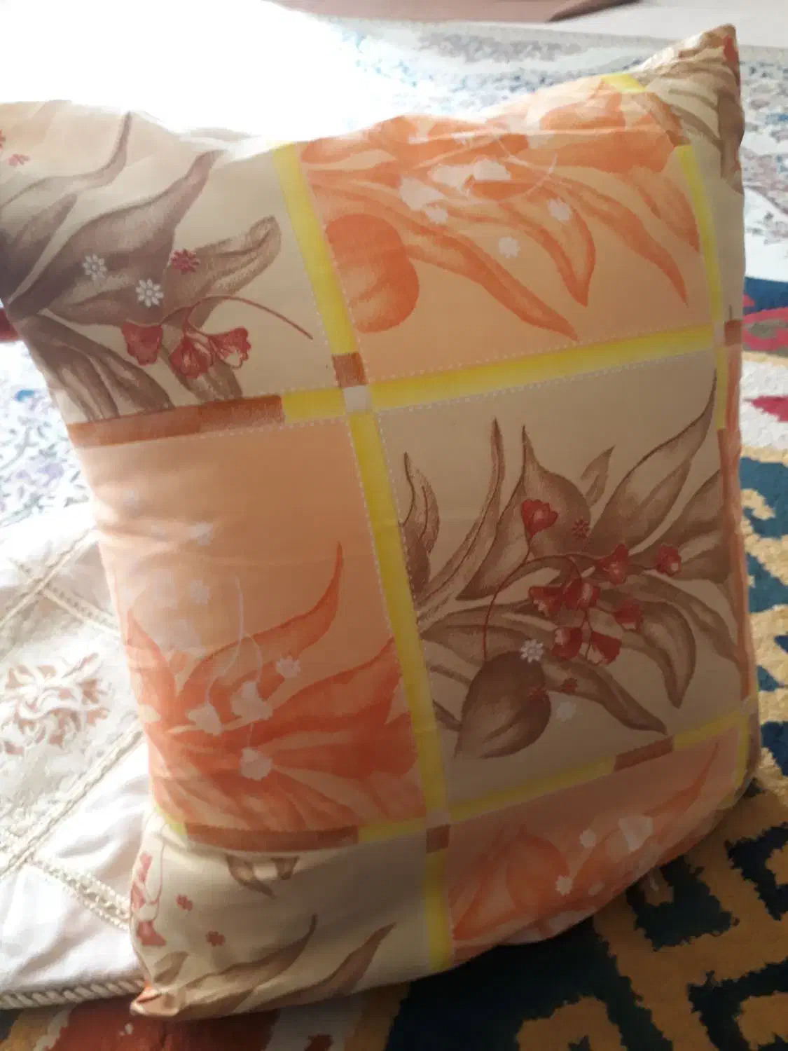 ۶ عدد کوسن نونو .اصلا استفاده نشده.برای جهاز خریدم|رختخواب، بالش، پتو|ایلام, |دیوار