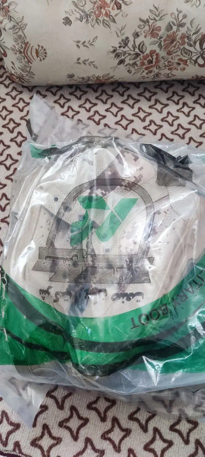 لباس نظامی دیجیتال خاکی و پوتین|لباس|تیران, |دیوار