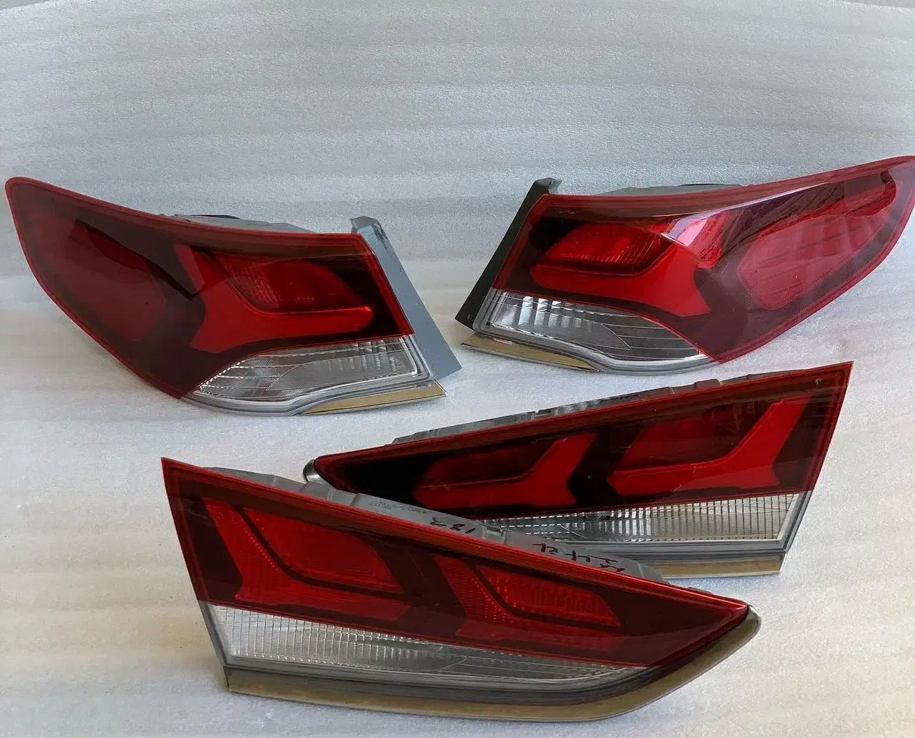 سپر کامل سوناتا ۲۰۱۷ و چراغ عقب و داشبورد|قطعات یدکی و لوازم جانبی|تهران, بازار|دیوار