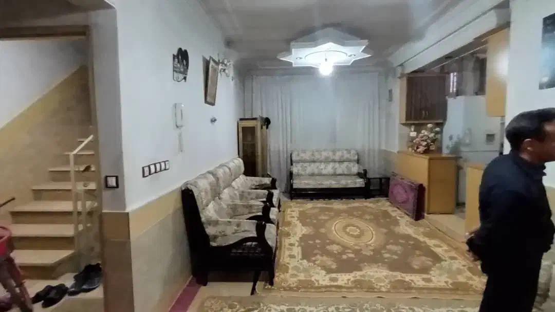 ۷۰متر سفیدار خیابان بهار نبش بهار پنج|فروش آپارتمان|رباطکریم, شترخوار|دیوار