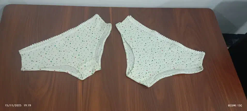 لباس زیر زنانه|لباس|بانه, |دیوار