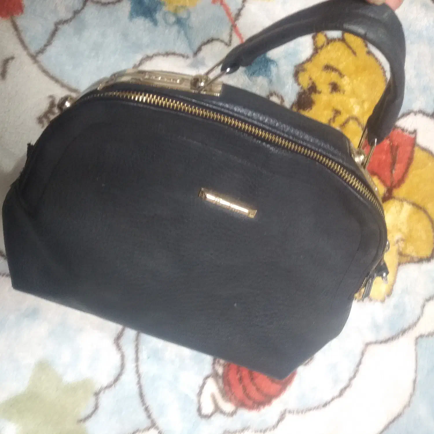 ۳ کیف|کیف، کفش، کمربند|مراغه, |دیوار