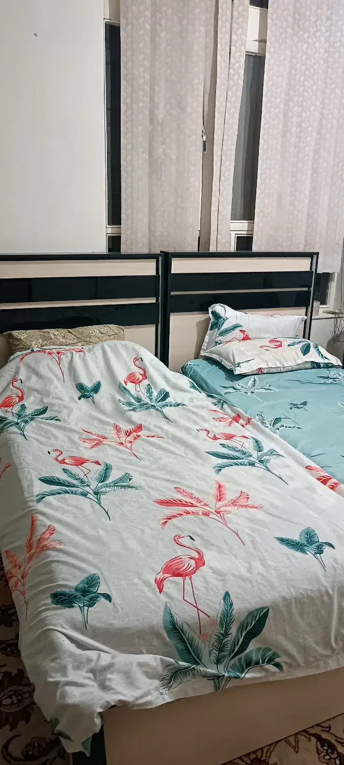 فروش تخت خواب وتشک تک نفره دراور وترازو دیجیتال|تخت و سرویس خواب|شهرکرد, |دیوار