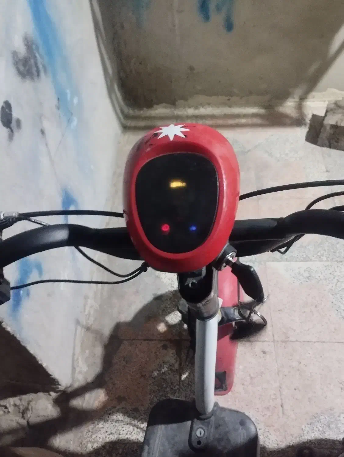 اسکوتر برقی|دوچرخه، اسکیت، اسکوتر|کنارک, |دیوار