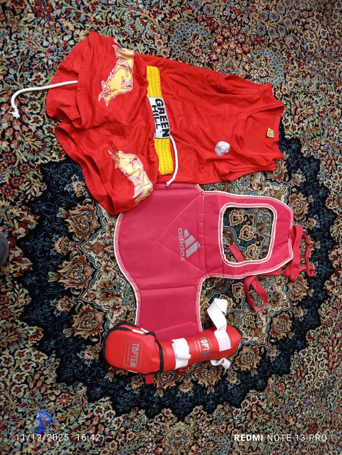 لوازم رزمی کیک بوکسینگ|تجهیزات ورزشی|درگز, |دیوار