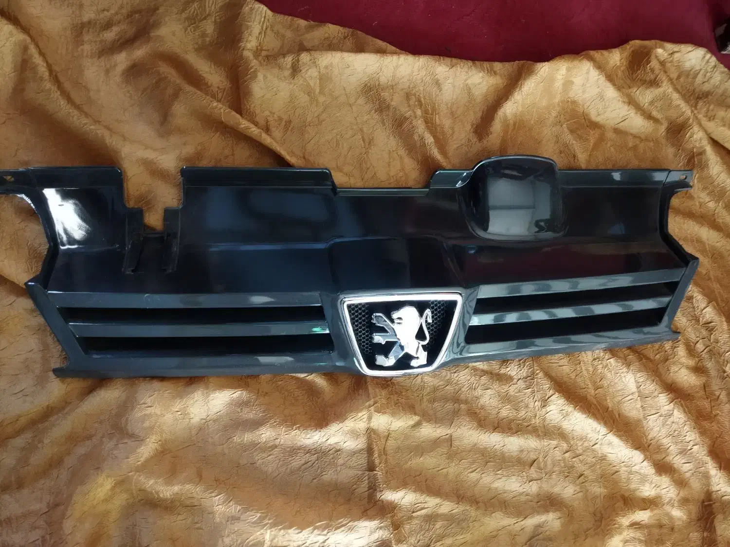 جلو پنجره پژو ۴۰۵ و پراید ۱۳۱ و ۱۳۲ رنگ کوره ایی|قطعات یدکی و لوازم جانبی|شیراز, وصال|دیوار