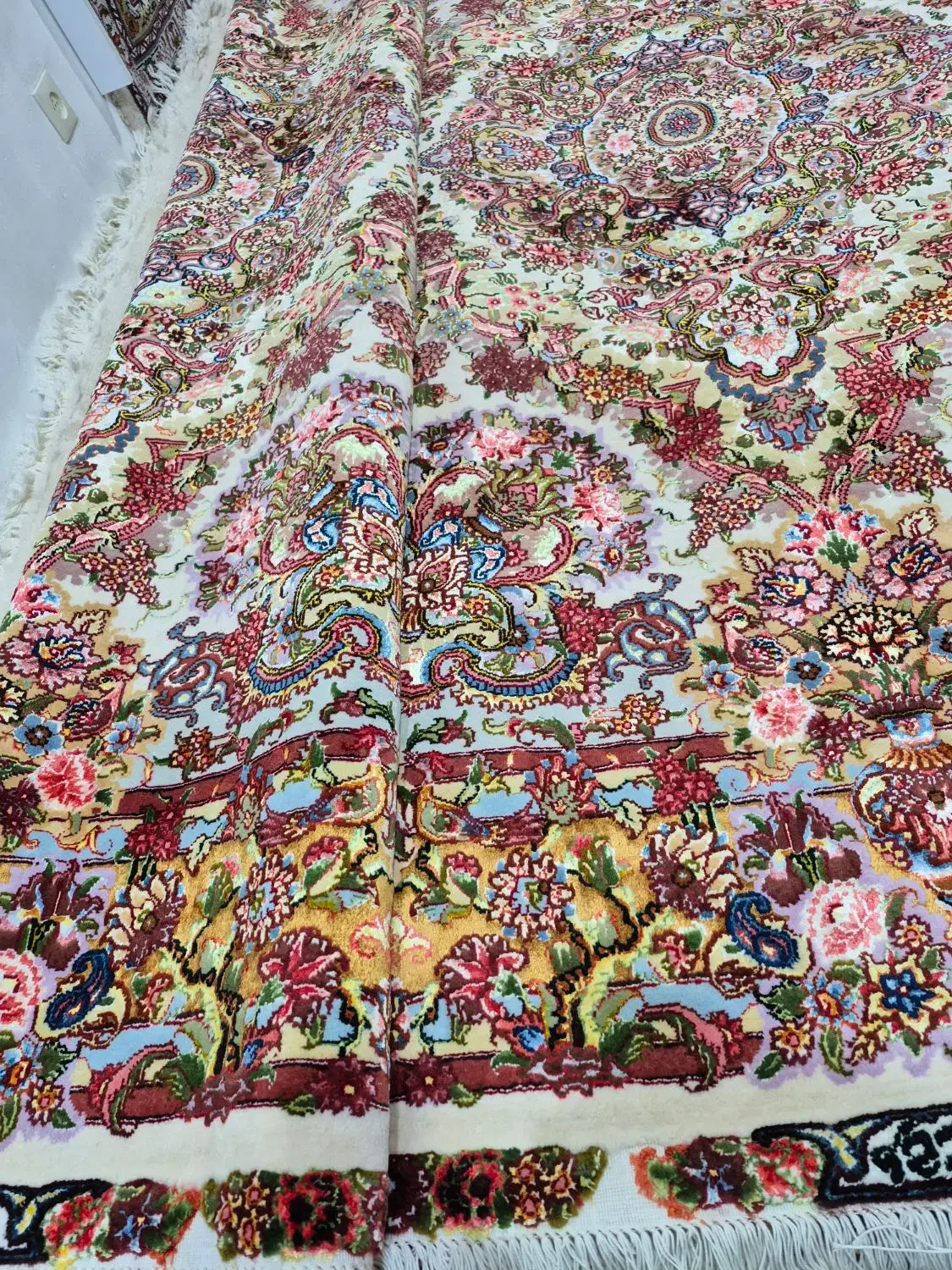 نیمه کاره مصالح فرش صدرا|فرش|تبریز, |دیوار