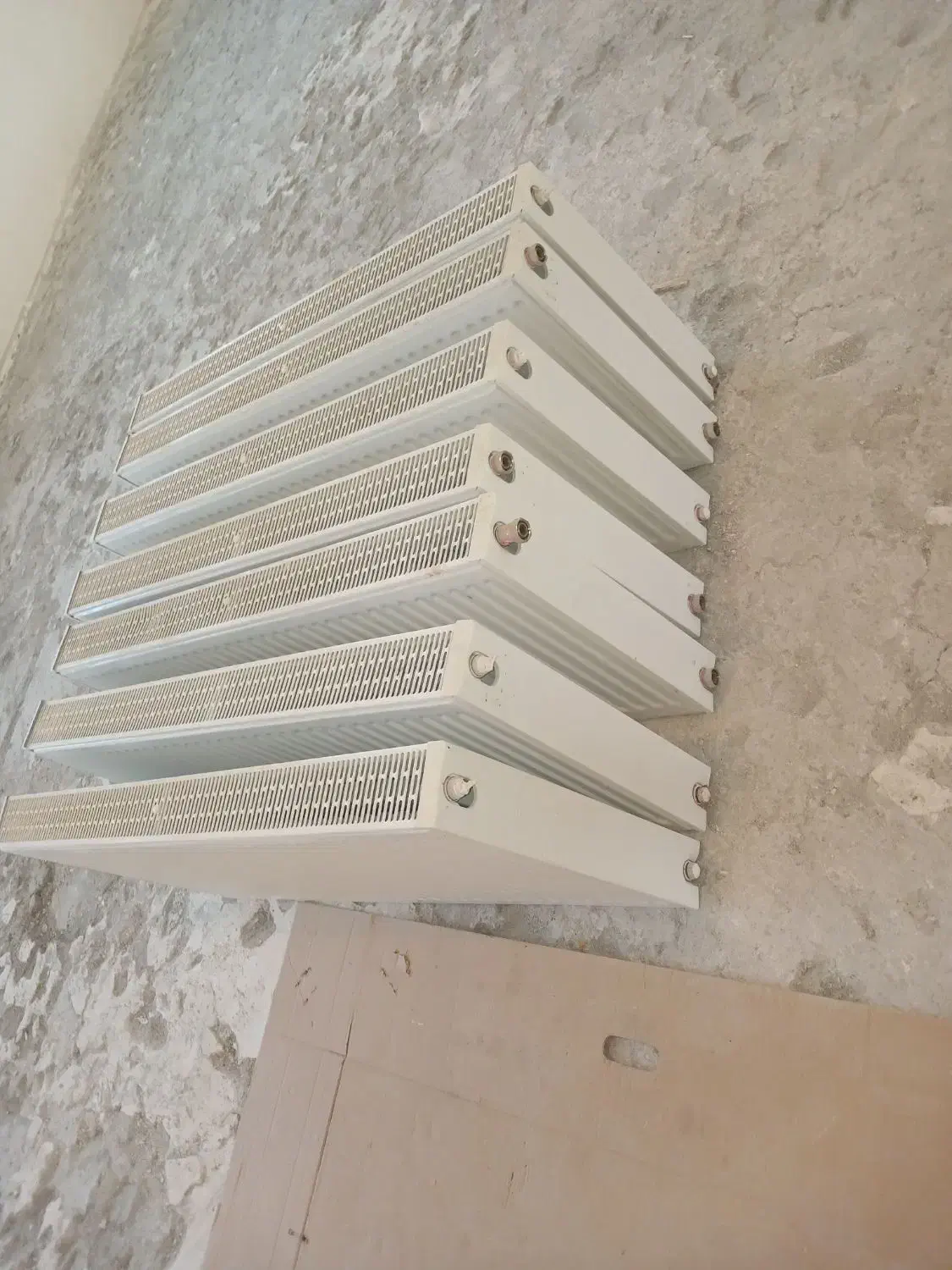 رادیاتور پنلی سالم نو اندازه ۱۲۰ ۷ عدد|آبگرمکن، پکیج، شوفاژ|تبریز, |دیوار