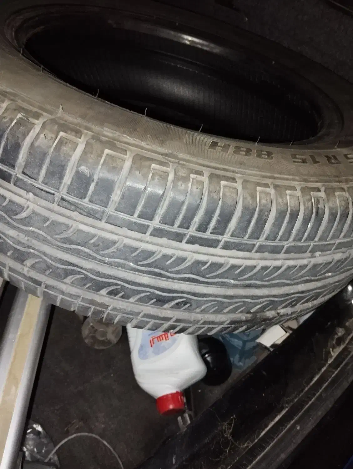 لاستیک نیسان|قطعات یدکی و لوازم جانبی|قرچک, میرزائی شمالی|دیوار