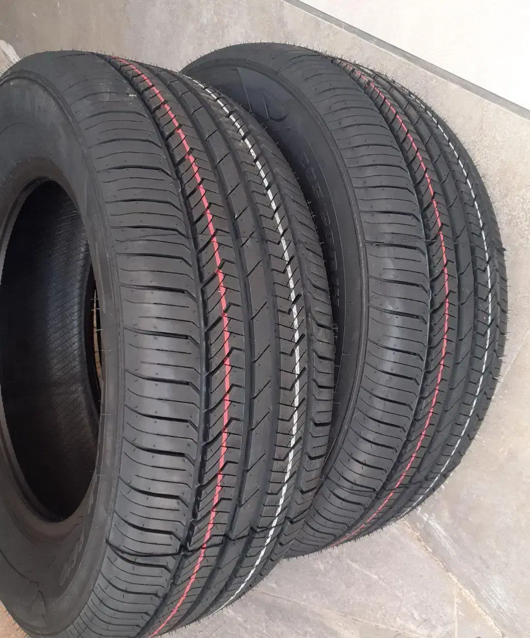 لاستیک بارز پهن 205/60/14|قطعات یدکی و لوازم جانبی|اصفهان, احمدآباد|دیوار