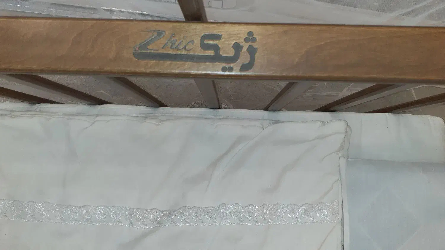 تخت نوزاد|تخت و سرویس خواب|بروجرد, |دیوار