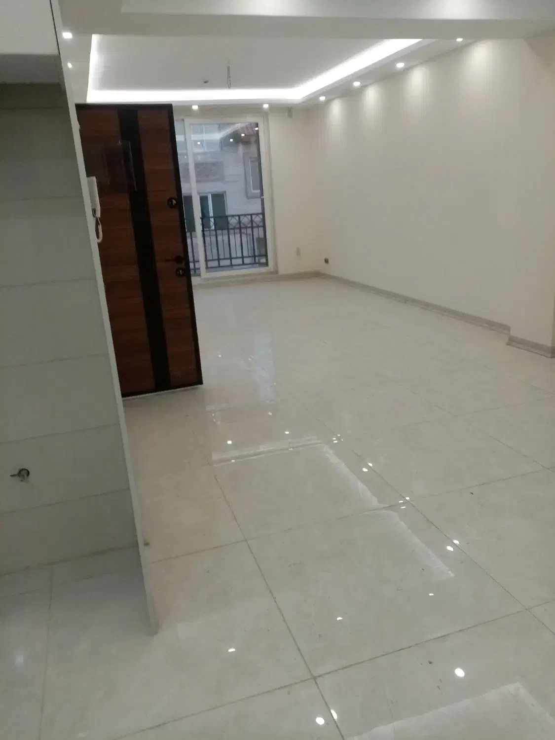 104 متر نوساز ستارخان توحید دو کله نورگیر خوب