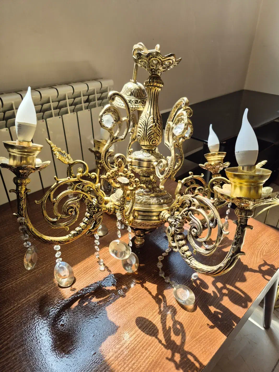 لوستر|لوستر و چراغ آویز|اصفهان, خانه اصفهان|دیوار