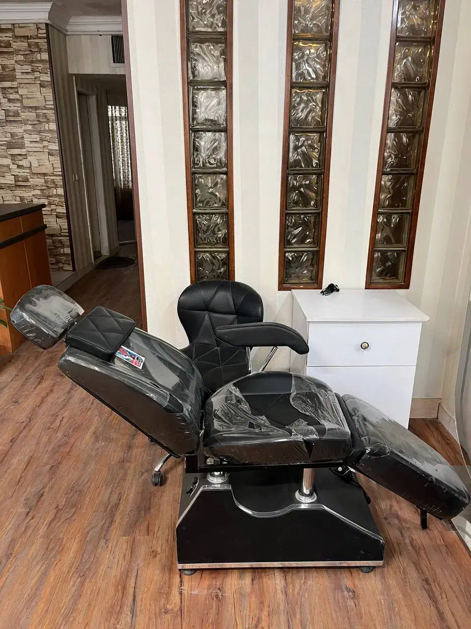 فروش لوازم سالن آرایشی کلی و جزیی توافقی|آرایشگاه و سالنهای زیبایی|مشهد, نیروی هوایی|دیوار