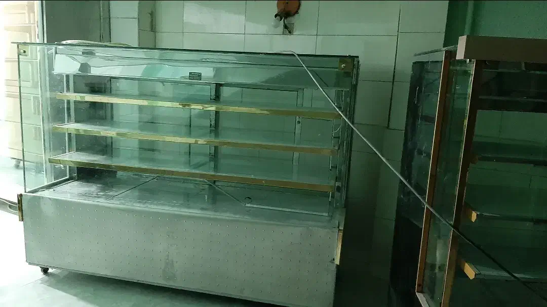 یخچال شیرینی تر/ویترین خشک/ یخچال ایستاده ۳ درب|فروشگاه و مغازه|رشت, توشیبا|دیوار